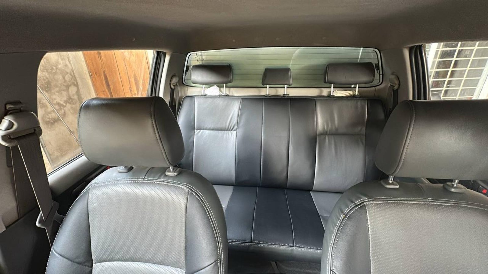 PICK-UP BY 7449 RB HILLUX (pour une location au sud du Bénin)