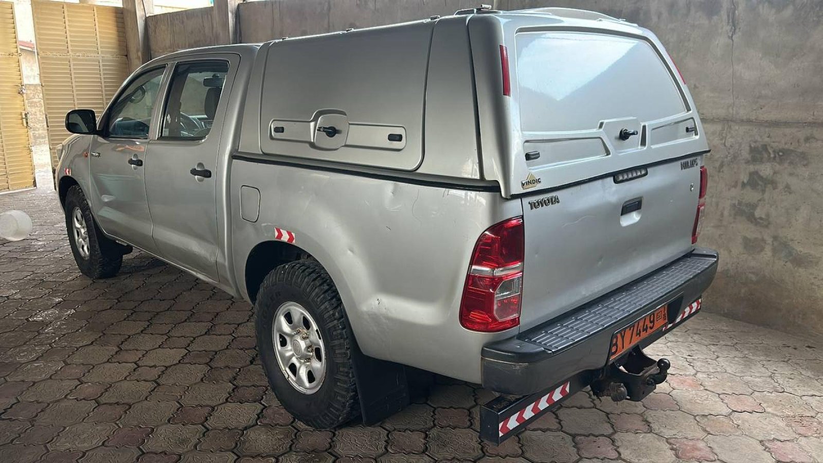 PICK-UP BY 7449 RB HILLUX (pour une location au sud du Bénin)