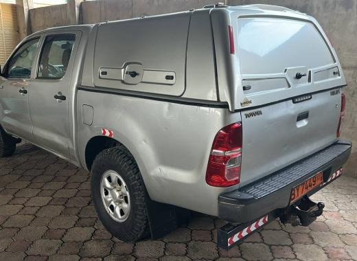 PICK-UP BY 7449 RB HILLUX (pour une location au sud du Bénin)