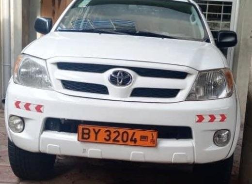 PICK-UP BY 3204 RB HILLUX (pour une location au nord du Bénin)